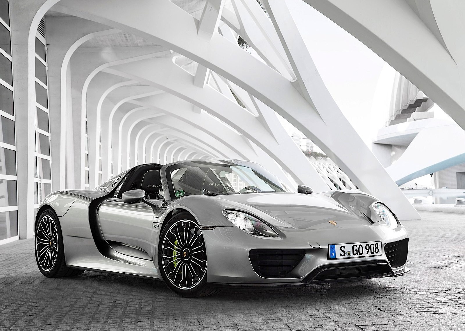 Porsche 918 Spyder Top 10 Fastest Accelerating Hybrid Cars from 0 - 60 MPH - 5