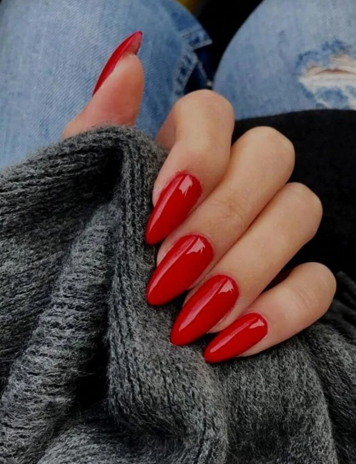 red nails Hottest 70+ Spring Nail Colors - 27