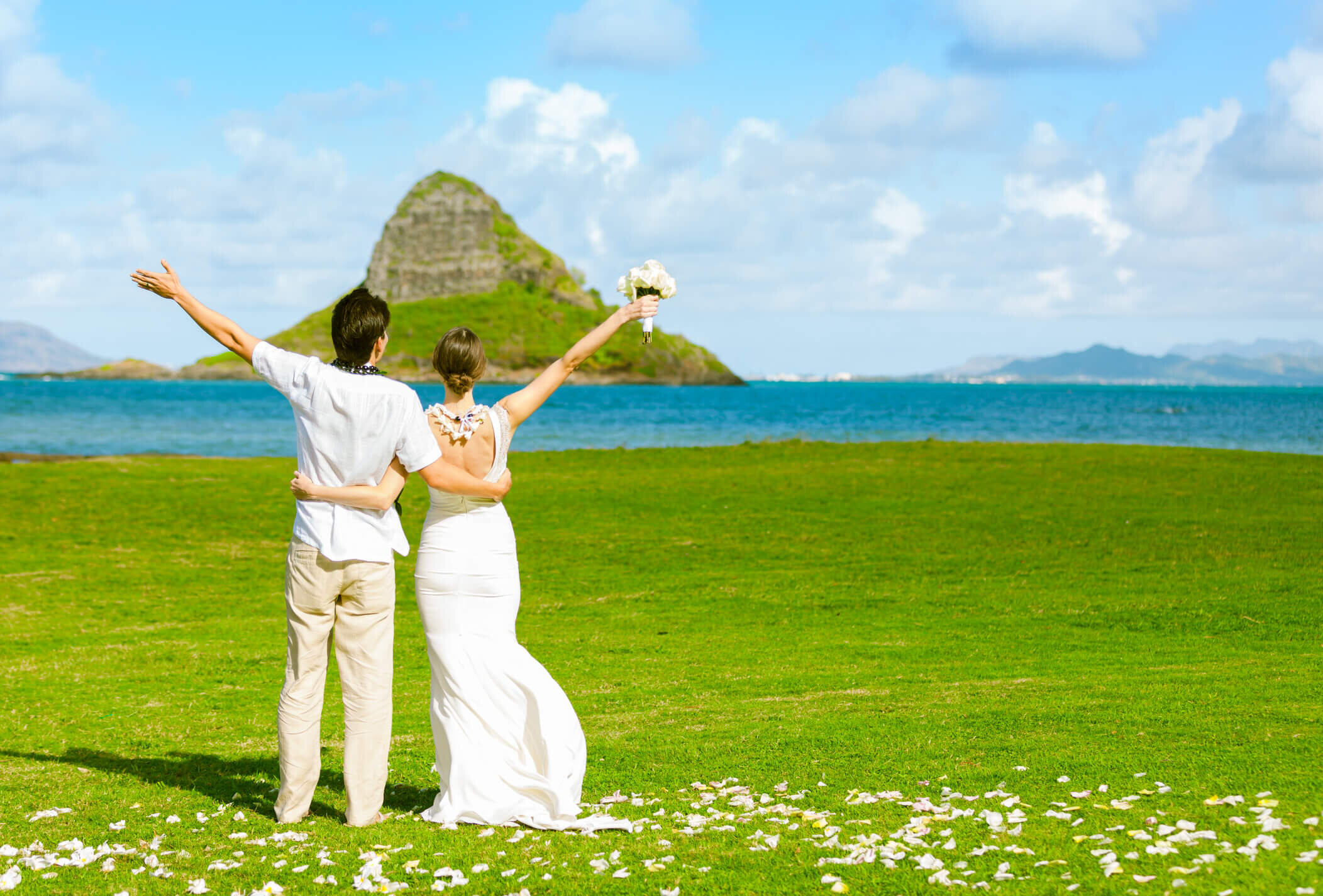Top 10 Wedding Locations in Hawaii 9 Waimea Valley Top 10 Wedding Locations in Hawaii - 7