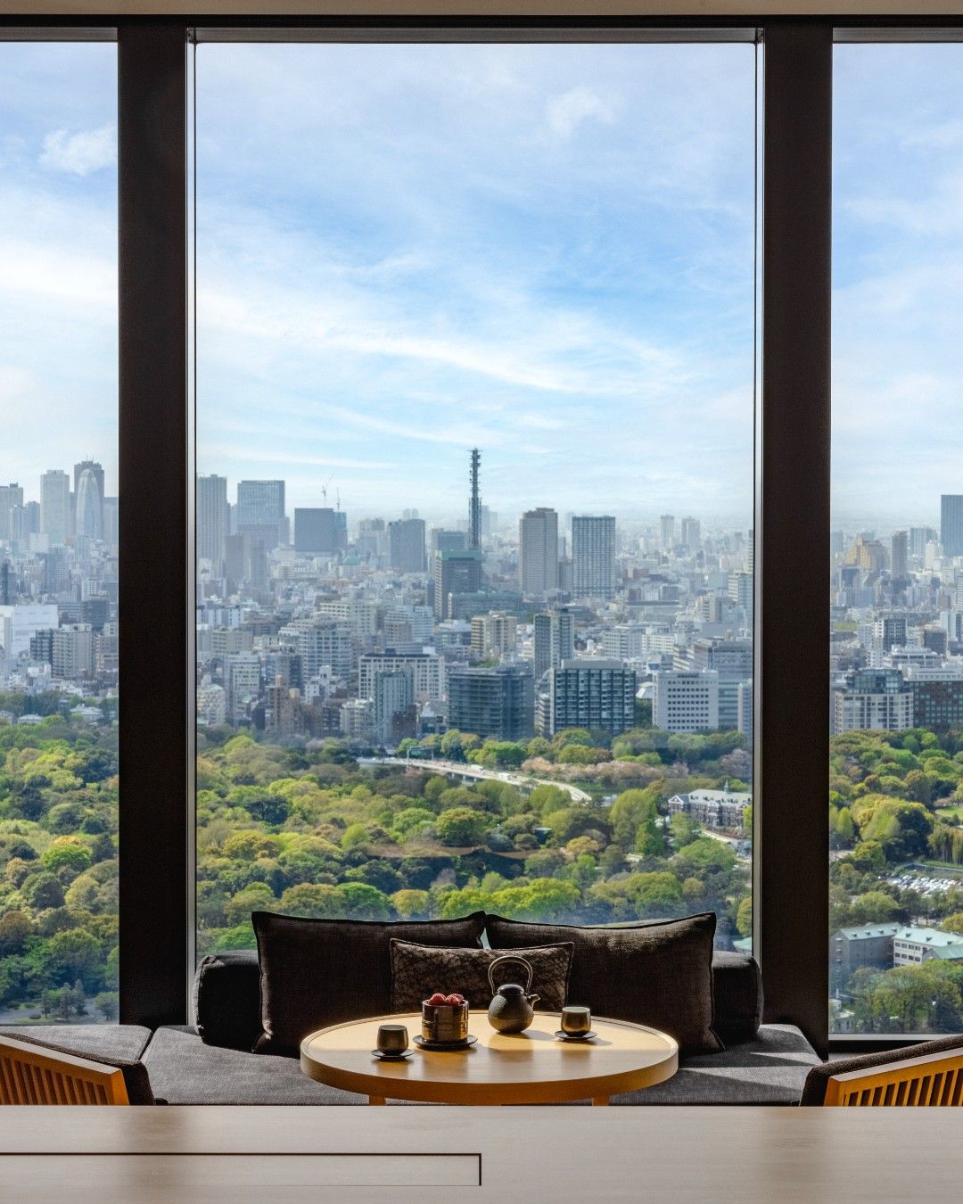 Top 15 Most Luxurious Spa Resorts on the Earth 2 A Zen Oasis in the Bustling Metropolis 1 Top 15 Most Luxurious Spa Resorts on the Earth - 2