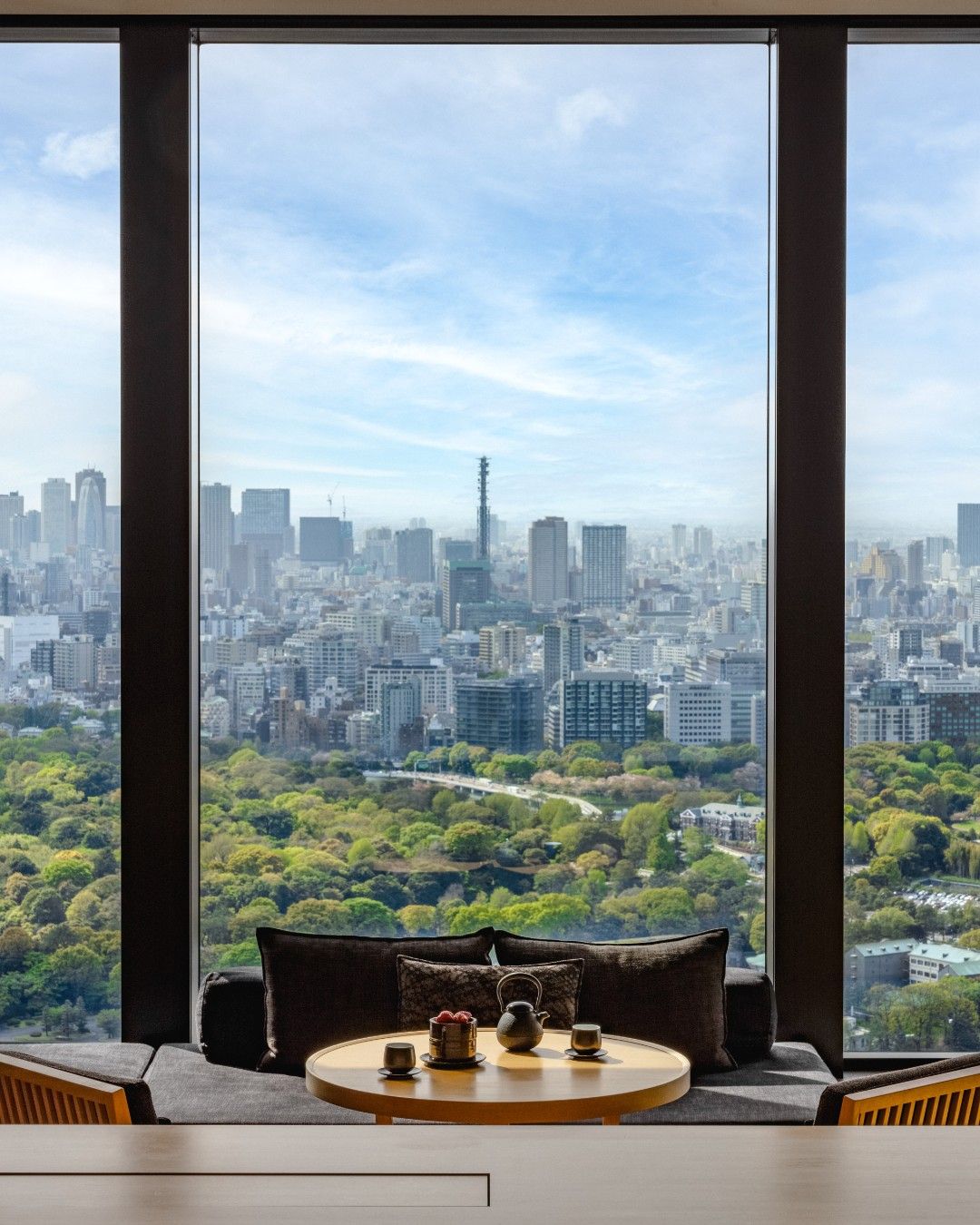 A Zen Oasis in the Bustling Metropolis 1 Top 15 Most Luxurious Spa Resorts on the Earth - 2