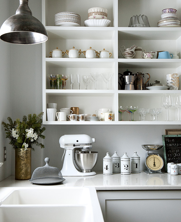 Open Shelving for an Airy Feel