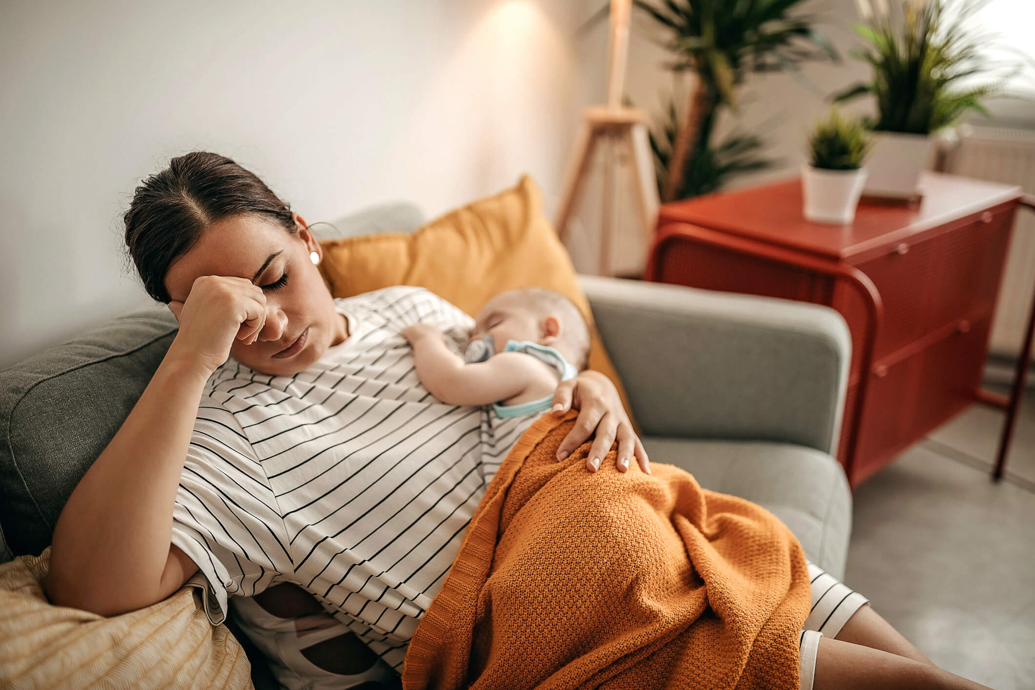 75 Most Important Motherhood Facts and Statistics 37 sleepy mother 75 Most Important Motherhood Facts and Statistics - 37 Motherhood Facts and Statistics