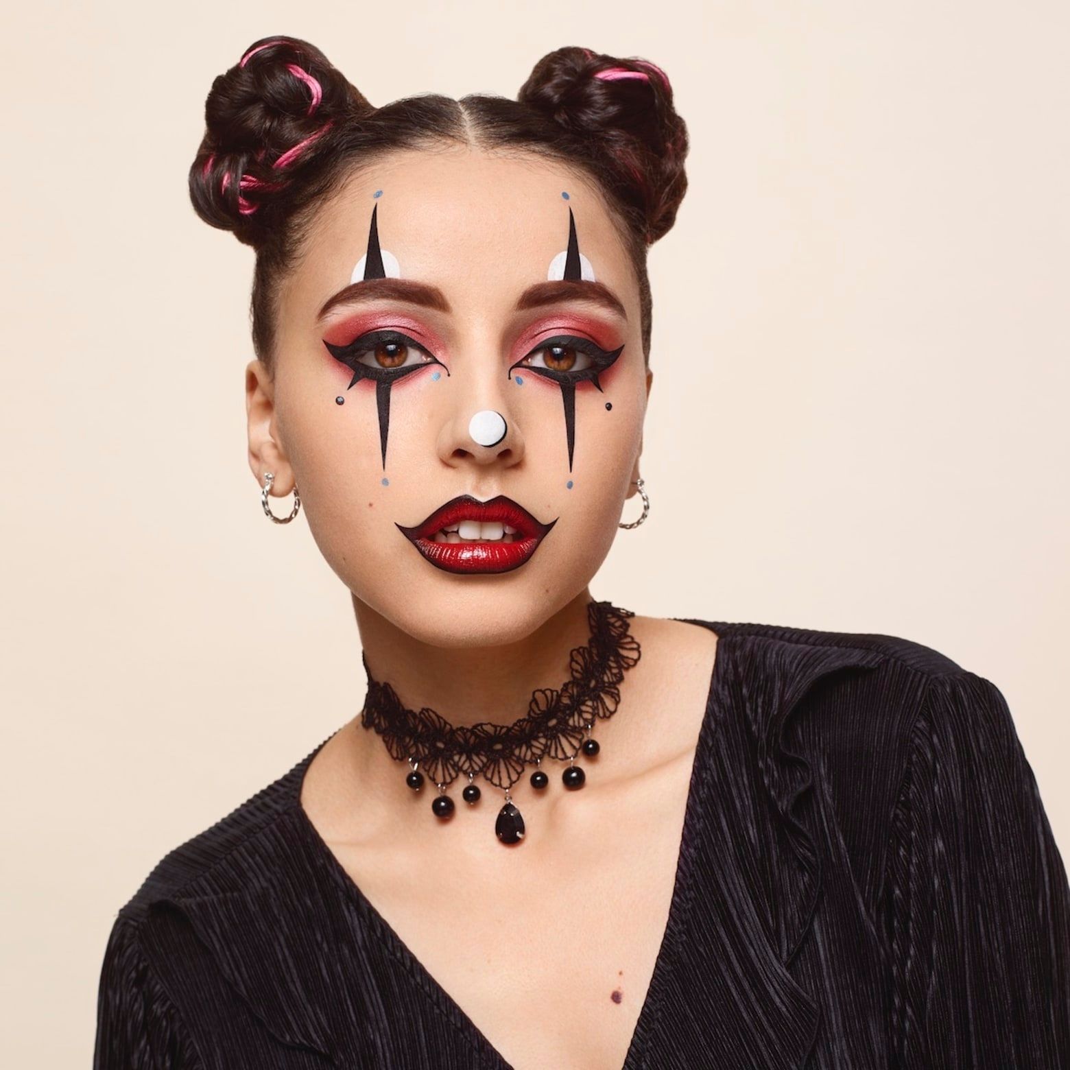 Best Halloween Makeup Ideas 2025: Easy Looks & Creative Inspiration 3 makeup Best Halloween Makeup Ideas 2025: Easy Looks & Creative Inspiration - 3