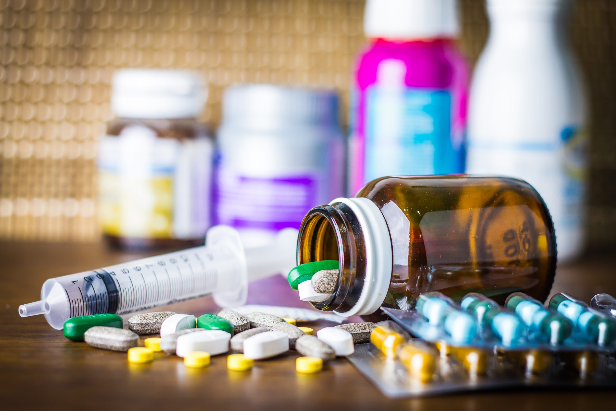 Top 7 Causes of Hair Loss: Symptoms and Causes of Alopecia 8 Medications and Medical Treatments Top 7 Causes of Hair Loss: Symptoms and Causes of Alopecia - 8