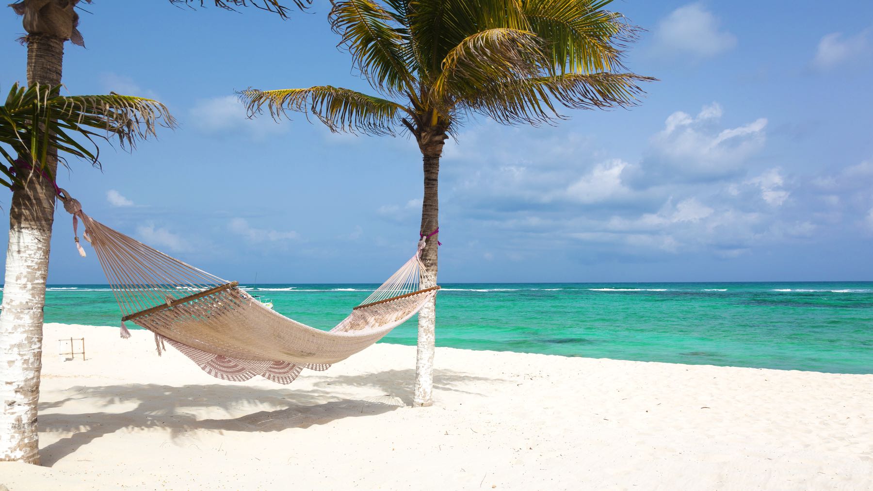 Top 10 Best Christmas Gifts for Your Wife: Unique Gift Ideas 4 A Weekend Getaway Top 10 Best Christmas Gifts for Your Wife: Unique Gift Ideas - 4