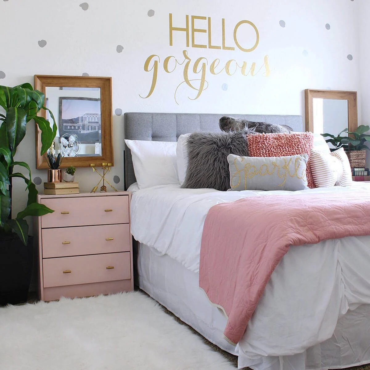 Stylish Teen Bedroom Ideas for 2025: Creative Bedroom Designs! 7 Artistic and Creative Expression with DIY Decor Stylish Teen Bedroom Ideas for 2025: Creative Bedroom Designs! - 7