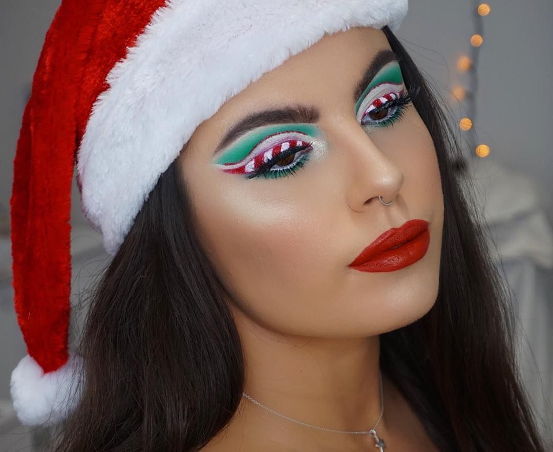 Top Christmas Makeup Look Ideas 7 christmas makeup Candy Cane Inspired Eye Makeup Top Christmas Makeup Look Ideas - 7