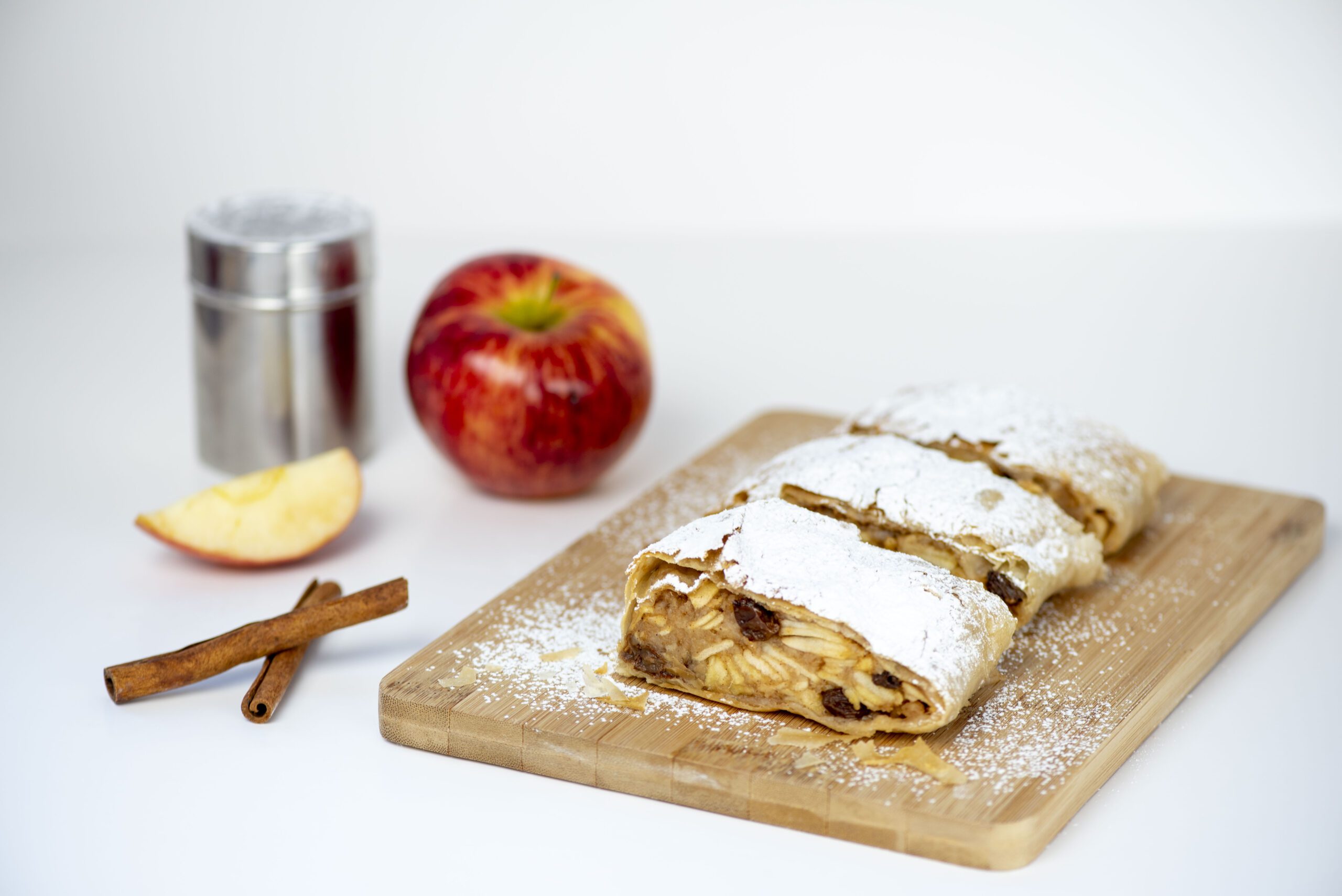 Top 10 Countries Renowned for Their Best Bakeries 4 Apfelstrudel scaled Top 10 Countries Renowned for Their Best Bakeries - 4