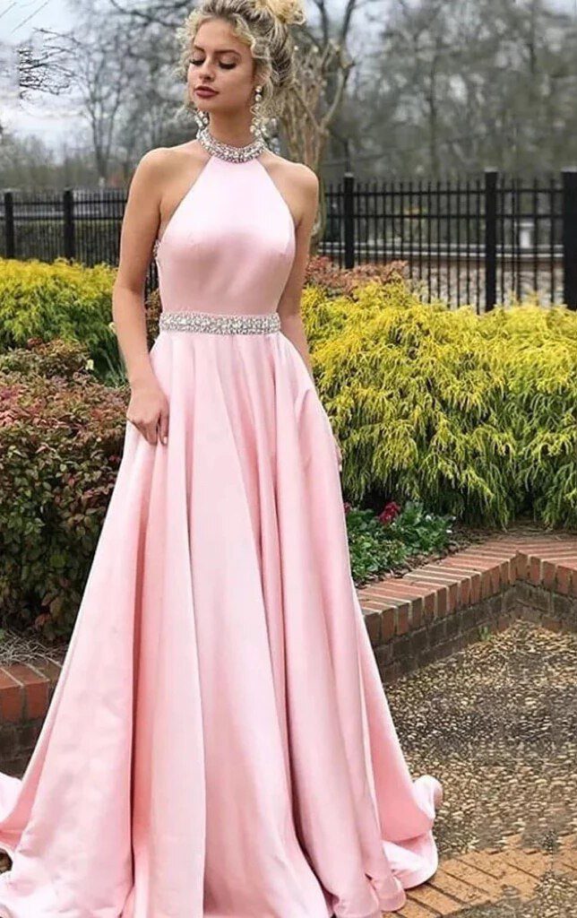 Dominant Color Palettes for 2025 Valentine's Day 2025: Stylish Outfit Ideas to Celebrate Love - 4