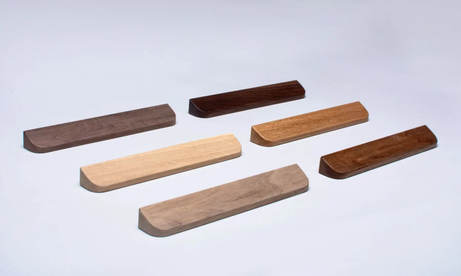 5 Reasons to Switch from Plastic to Wooden Accessories in Your Home 4 3 5 Reasons to Switch from Plastic to Wooden Accessories in Your Home - 3 wooden furniture accessories,wooden cabinet handles,handcrafted wood handles,wooden furniture legs,eco-friendly home accessories