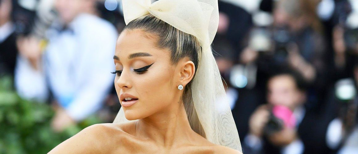 Ariana Grandes Cat Eye Best Celebrity Makeup Looks: Makeup Artist Tips - 6