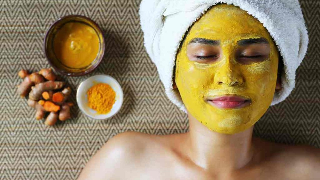 Honey Glow Mask 🌸 Top 7 Simple Beauty Hacks to Try at Home - 3