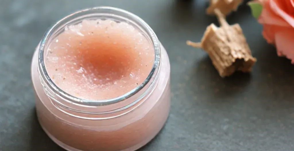 Sugar Lip Scrub 🌸 Top 7 Simple Beauty Hacks to Try at Home - 5