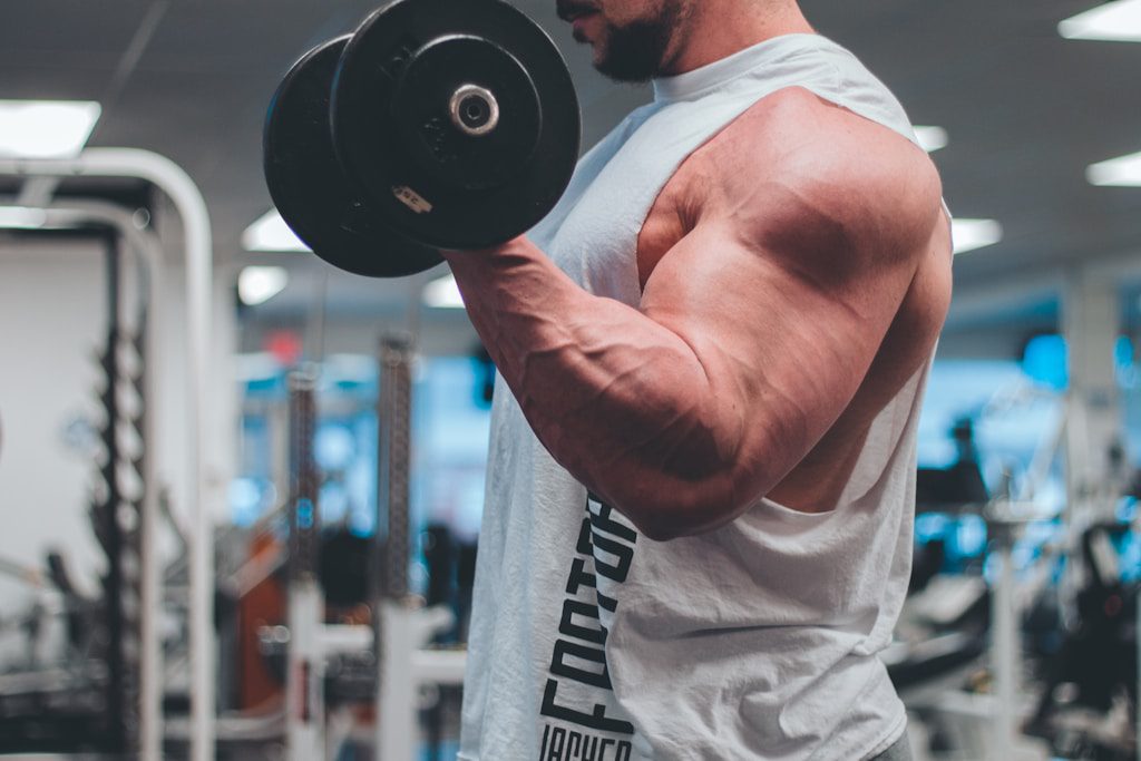 Natural Testosterone Boosters - A Complete Guide for Men 1 gym biceps Natural Testosterone Boosters - A Complete Guide for Men - 1 Natural Testosterone Boosters