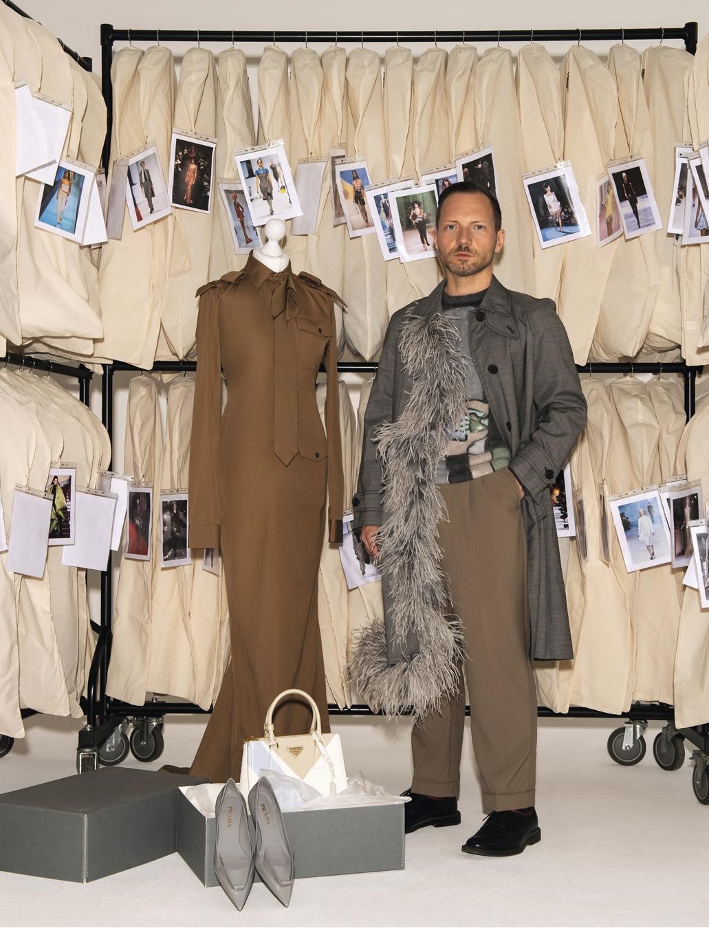 Top 10 Fashion Journalists in The World 9 Alexander Fury Top 10 Fashion Journalists in The World - 9