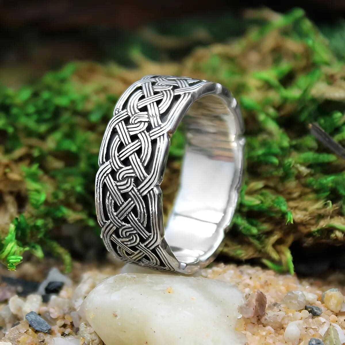 Celtic Knot Sterling Silver Ring 15 Awesome Mens Sterling Silver Rings - 6