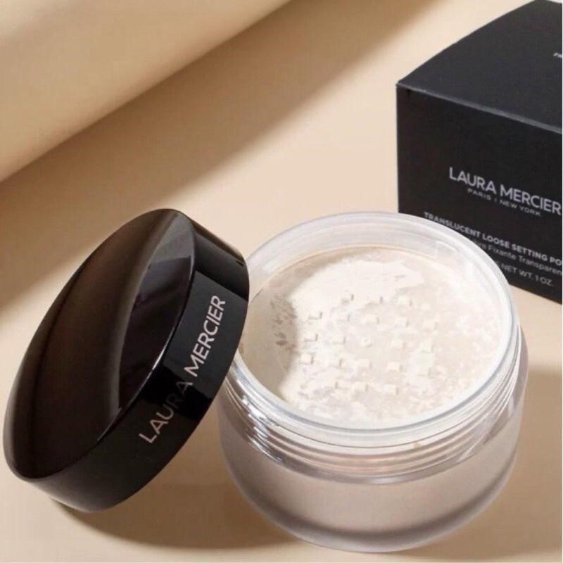 15 Best-selling makeup products of all time 9 Laura Mercier Translucent Loose Setting Powder 15 Best-selling makeup products of all time - 9