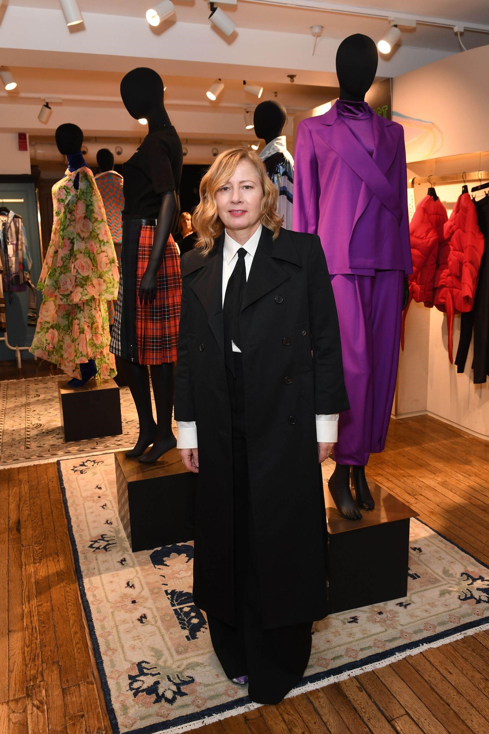 Top 10 Fashion Journalists in The World 5 Sarah Mower Top 10 Fashion Journalists in The World - 5