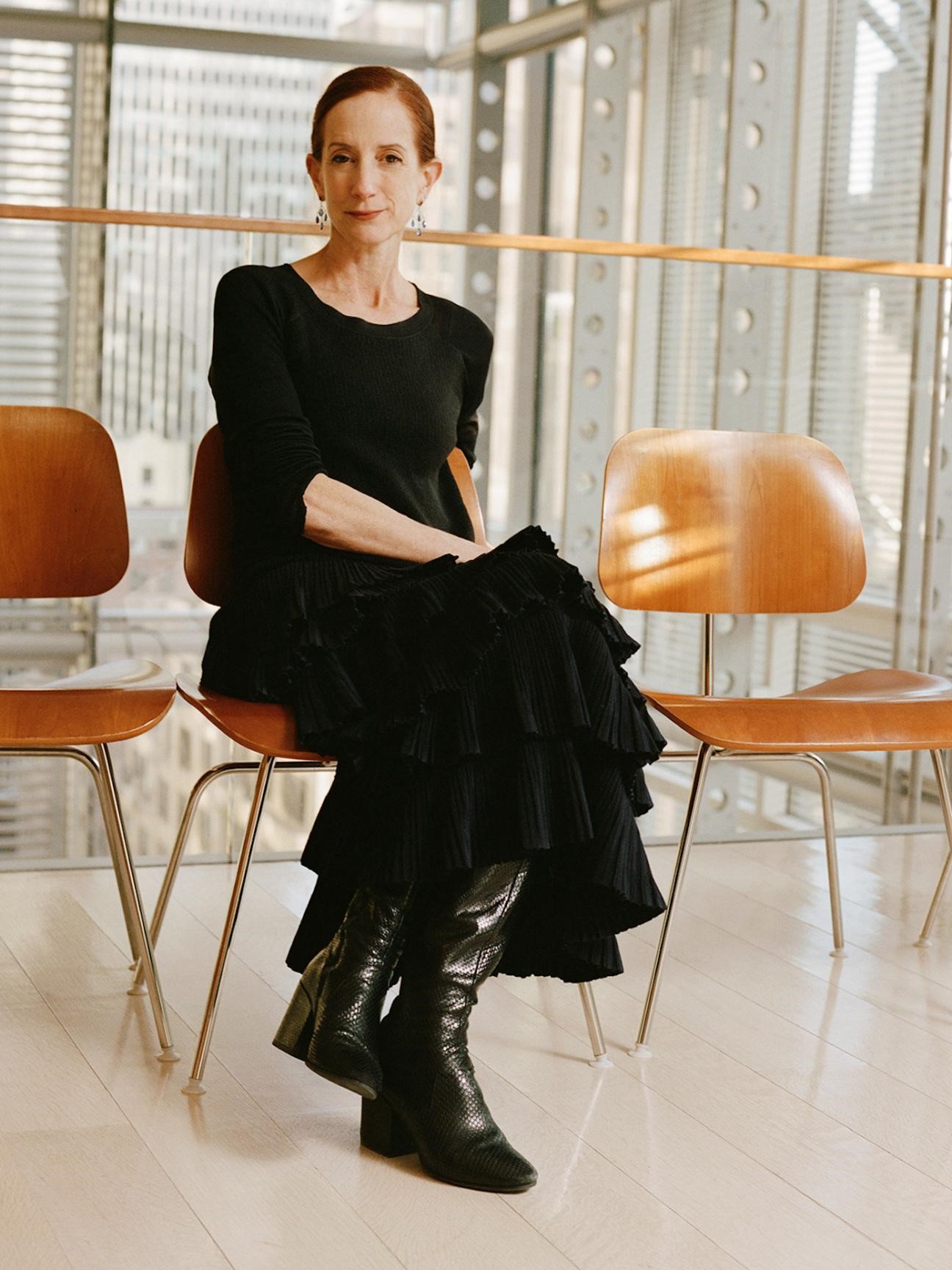 Top 10 Fashion Journalists in The World 6 Vanessa Friedman Top 10 Fashion Journalists in The World - 6