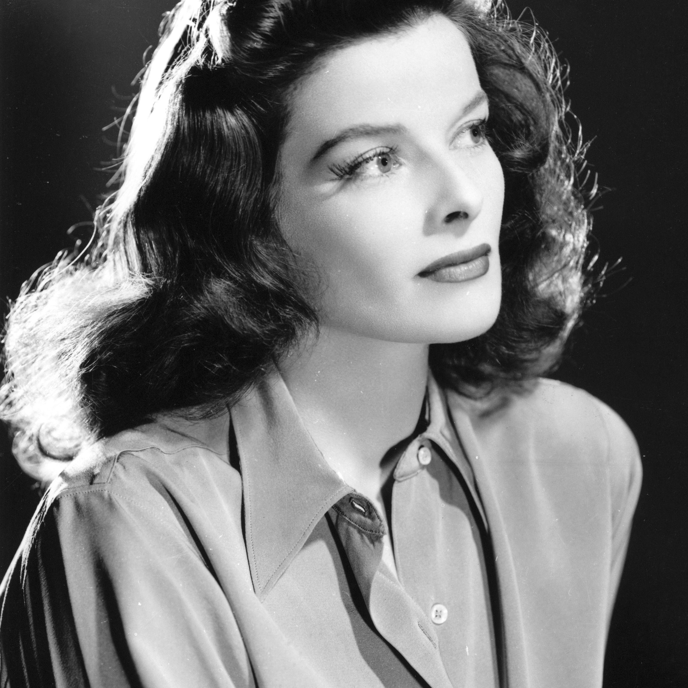 Katharine Hepburn 15 Hollywood Actresses Who Changed Fashion Forever - 5