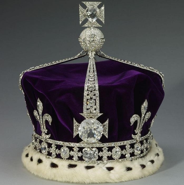 The 5 Most Expensive Crown Jewels in the World 3 Koh i Noor Diamond The 5 Most Expensive Crown Jewels in the World - 3