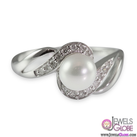 9ct White Gold Diamond and Cultured Pearl Ring