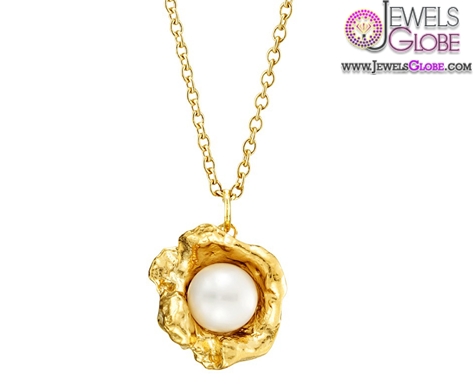 Gold Sea Cast Flower Cup Pearl Necklace