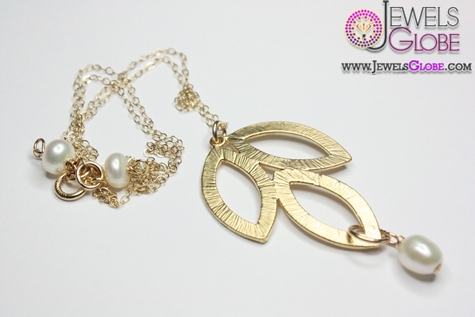 Matte Gold Leaf Pearl Necklace Women Design