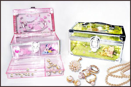 Plastic Jewellery Box in Great Designs