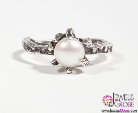 gorgeous ring with a large lustrous pearl